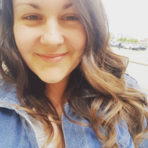 Meet your Posher, Vicky - Picture 1 of 1